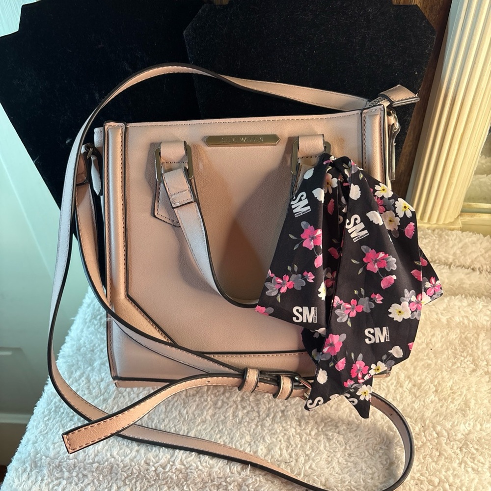 Steve Madden Convertible Crossbody with Scarf 🧣 color Light Pink - Picture 5 of 11